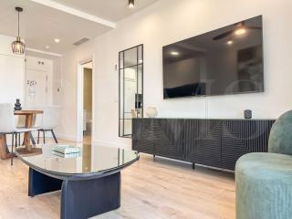 Modern sky-rise living with pool and parking REMS - Málaga - 6