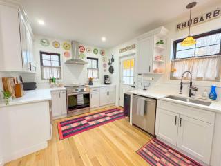 Renovated home seconds from town - Woodstock - 6