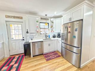 Renovated home seconds from town - Woodstock - 2
