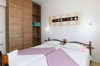 Cathrin Beachfront Villa - 5