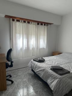 Casa grande, cómoda y luminosa con terraza, balcón y parrilla, hasta 6 huéspedes - Mar del Plata - 2