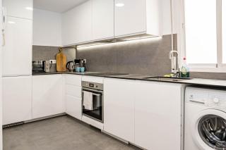 Lovely and spacious 3-bedroom apartment, 150m walk to the beach - Marbella - 5