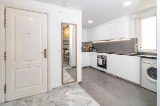 Lovely and spacious 3-bedroom apartment, 150m walk to the beach - Marbella - 3