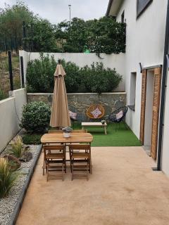Appartement bas de villa avec accès piscine - Ventiseri - 0