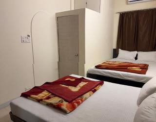 Hotel Savera Holidays Main Market - 2