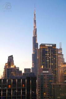 Stylish 2BR Apt in Business Bay Burj & Creek Views - 4