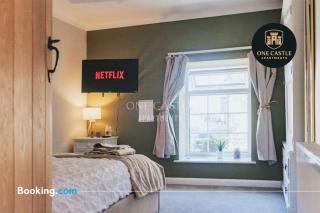 PREMIUM DEAL l LAST-MINUTE ESCAPE l FREE PARKING I Garden I SLEEPS 6 l 3 Bed & 2 Bath I One Castle Apartments Short-lets and Serviced Accommodation - Harrogate - 9