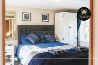 Exclusive Deals l Free Parking I Short term Booking l Sleeps Up to 6 l 3 Bed & 2 Bath I One Castle Apartments Short-lets and Serviced Accommodation - 9