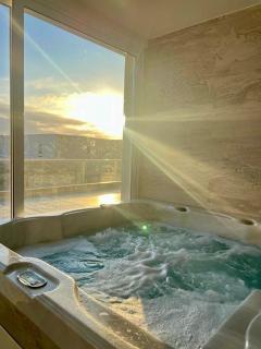 Jr Penthouse 5BR-5BA Villa with Pool - Popotla - 3