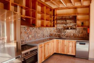 Ananda Guesthouse AL - - 2