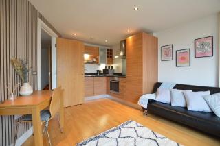 Luxury Cove at the Docks - Leeds - 4