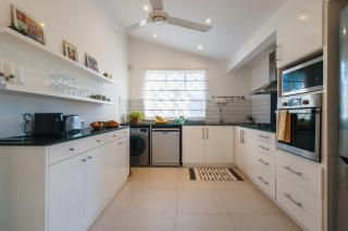 1 By The Beach with Pool - 3 bedrooms - Pointe aux Cannoniers - 2
