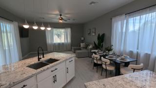 Spacious 5 BD Luxury Getaway Near Westgate - Glendale - 1