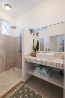 1 By The Beach with Pool - 3 bedrooms - Pointe aux Cannoniers - 7