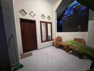 Entire Banana house with shaded garden - Kuta Lombok - 6