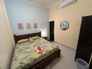 Entire Banana house with shaded garden - Kuta Lombok - 2