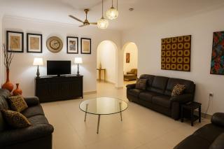 4BR House 3 bath Spintex Manet WIFI KINGbeds - 0