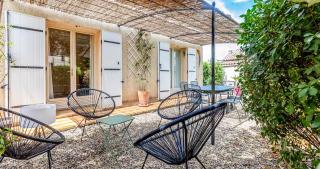 AC - Reserved parking - Villa La Farigoulette - Les Angles (Gard) - 7