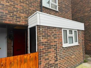 Light & Lamp, En-Suite Studio, in Woolwich - 2