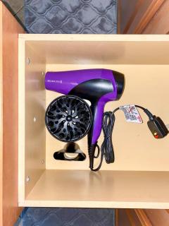 Modern DT Home-King size Bed-Patios-Long Stays-WiFi - 7