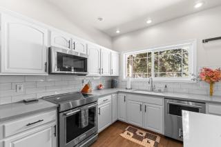 Birdie Glen Retreat - Golf course getaway with hot tub and office - McCall - 5