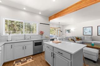 Birdie Glen Retreat - Golf course getaway with hot tub and office - McCall - 4