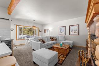 Birdie Glen Retreat - Golf course getaway with hot tub and office - 3