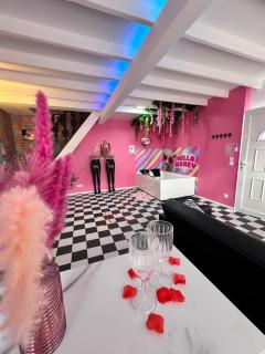 Maison 60 m2 Loveroom romantique avec jacuzzi privé à 10 min de Nancy et jardin privé - - 7