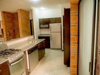 Spacious Apartment with Private Garden - San Antonio - 6