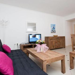 Apartments Nathalie Baška - Baška - 7