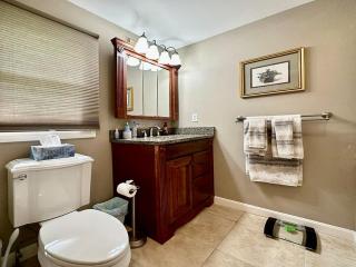 NEW Calm Cove Retreat w Dock & Beach - Alton - 2