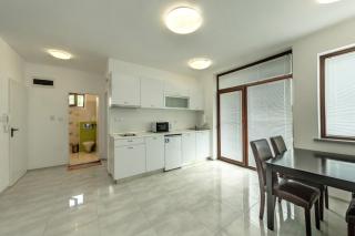 Апартаменти с чадъри и шезлонги на плажа - Свети Никола Каваците - Sozopol - 8