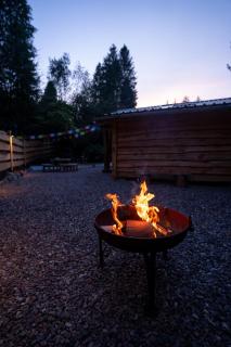 The Happy Cabin Woodland Hideaway by the River - Banavie - 5