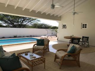 Private 3-Bedroom Villa - Oranjestad - 1