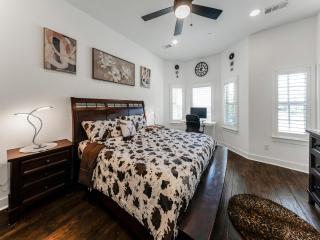 A Homely Getaway - Lewisville - 6