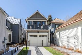 Upscale Condo Near Lift and Town with Mountain Views - 7