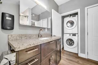 Cle Suites 1BR 1BA 5 min Walk to Cle Clinic #11 - Cleveland - 5
