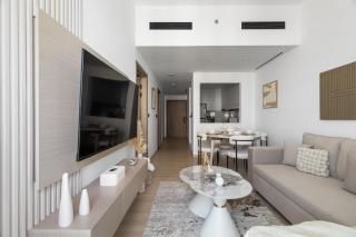 Modern 1BR Apartment - JVC - WiFi - Pool - Gym - 7