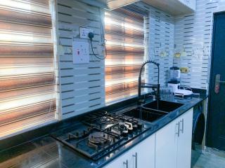Paradise Apartment - Ikeja - 2