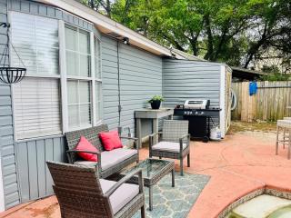 Enticing 3-Bedroom Home with Pool - Fort Walton Beach - 5