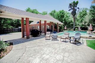 Luxe Executive Home 4BR 4BA Sparkling Pool Outdoor Entertainment Area Spacious Office & Golf Access - Beaumont - 8