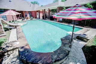 Luxury Property 5BR 5BA Sparkling Pool Outdoor Entertainment Area Billiards Room Spacious Office & Golf Access - Beaumont - 9