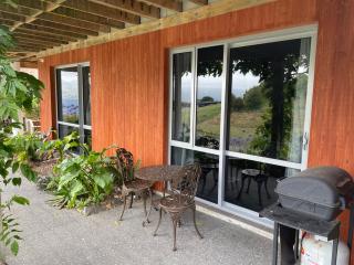 Luxury Diamond Harbour Retreat with Ocean Views - Diamond Harbour - 8