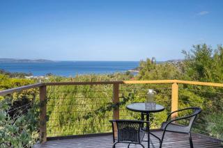 Ocean Views 20kms from CBD Sleeps 10 - Kingston Beach - 9