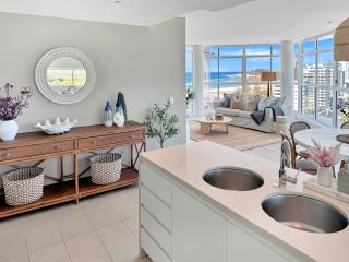 New 2 Level Coastal Luxe Penthouse with rooftop - Gold Coast - 9
