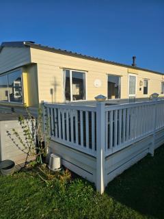 3 Bedroom Park Home Sleeps 8 In Robin Hood Rhyl - Meliden - 9