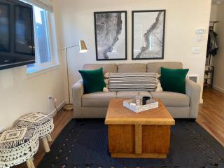 Darling Downtown Cottage - summer in CDA! - Coeur d'Alene - 9