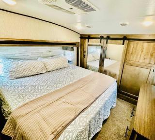 Puffy Panda RV-Hot Tub-Sleeps 2 - Ahwahnee - 7