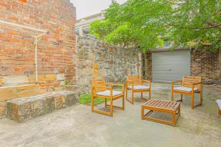 Stylish 3-Bedroom Near Darling Harbour - Free E-Bikes! - Sydney - 4