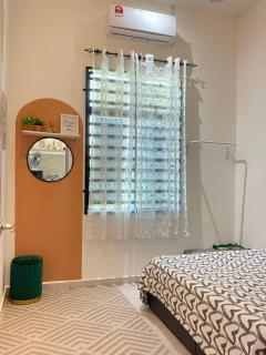 4 Bedrooms THE OCEANZ 19 PANTAI KEMPADANG Kuantan - 1